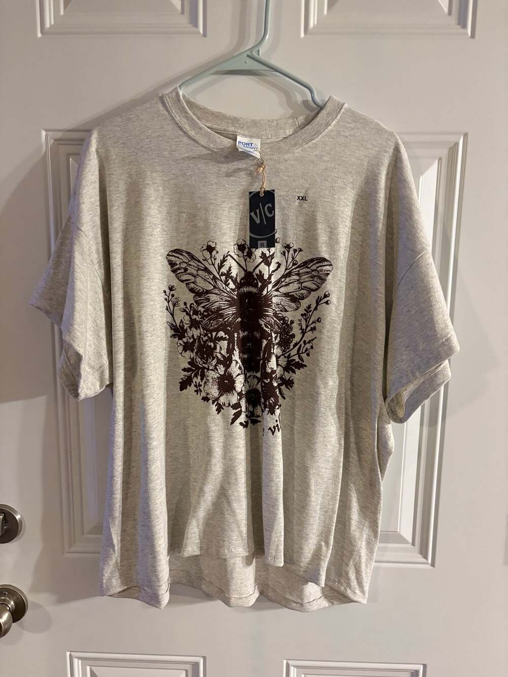 Women’s 2XL Tshirt NWT (read description)